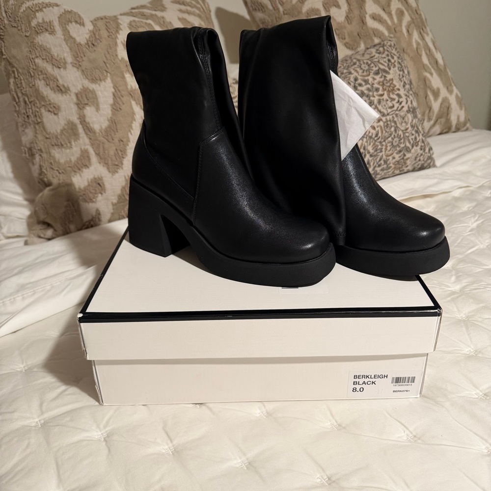 Steve Madden Black Berkleigh Heeled Boots - Picture 3 of 5
